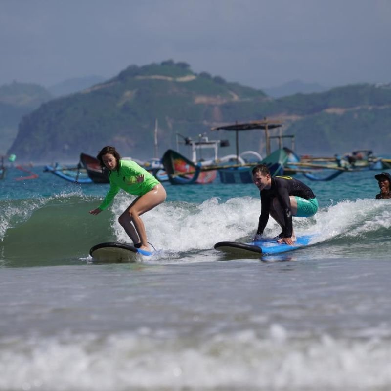 Safe Surf Lessons In Lombok