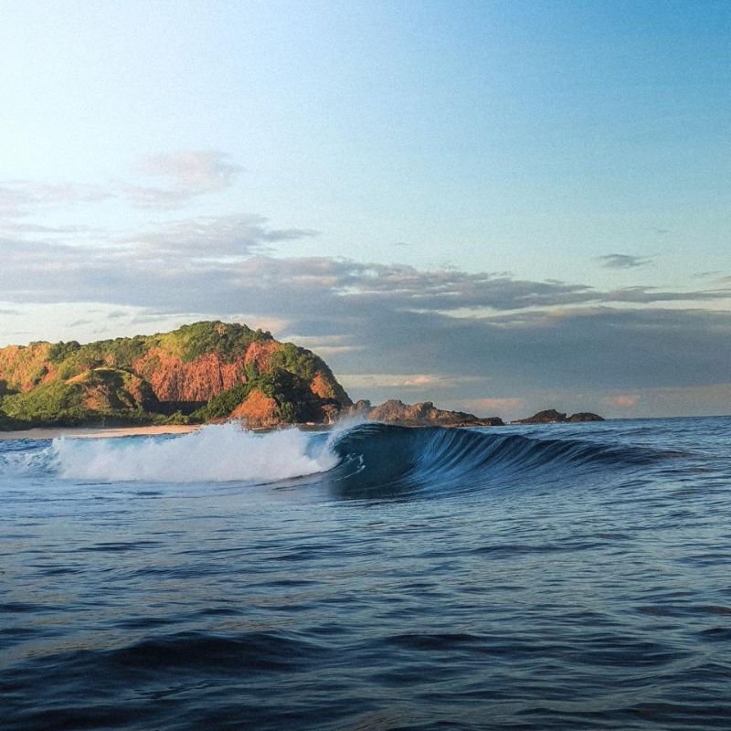 Surf Lesson In Lombok For Beginners